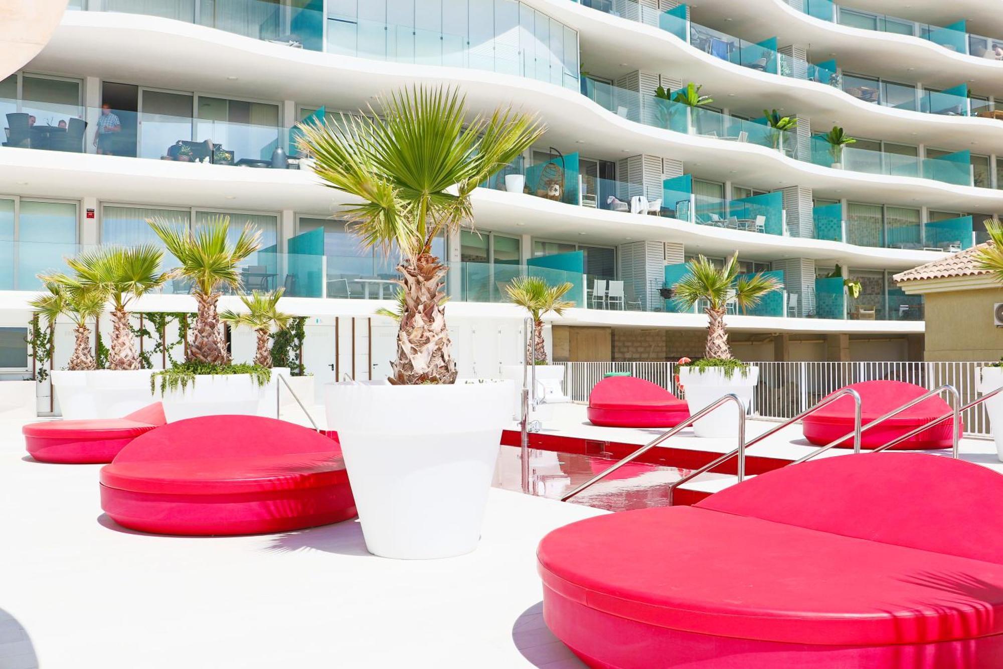Fantastic Apartment In The Wave Just Steps From Carvajal Beach - Pool And Free Parking Fuengirola Exterior photo